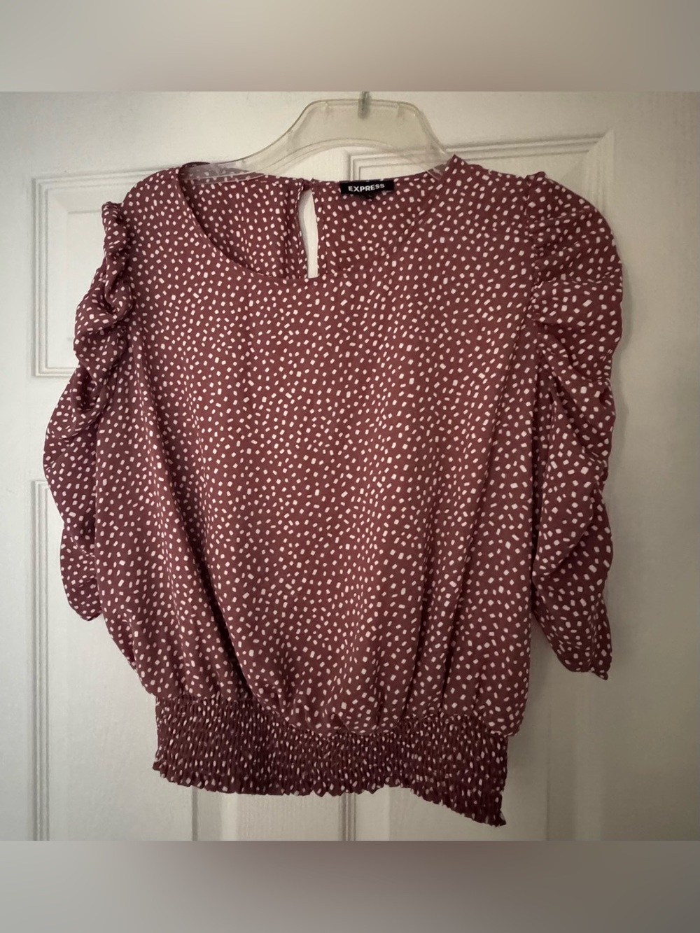 Express Dusty Rose Polka Dot Ruched Sleeve Blouse / Size Large